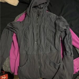 lululemon athletica Hooded Utility Jacket - Charcoal Gray with Magenta